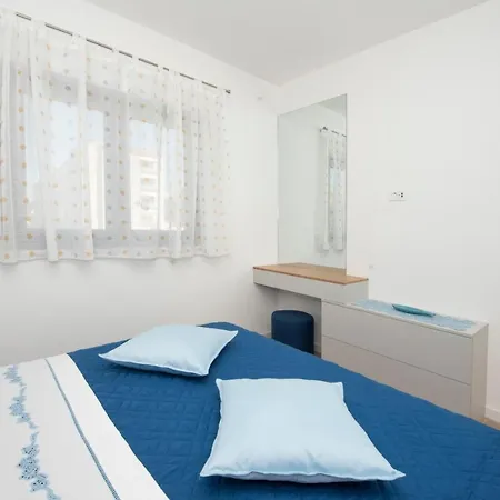 Gabriela * Τρογκίρ