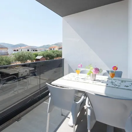 Gabriela Apartment *